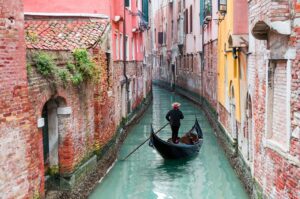 italy in pictures beautiful places to photograph venice canal